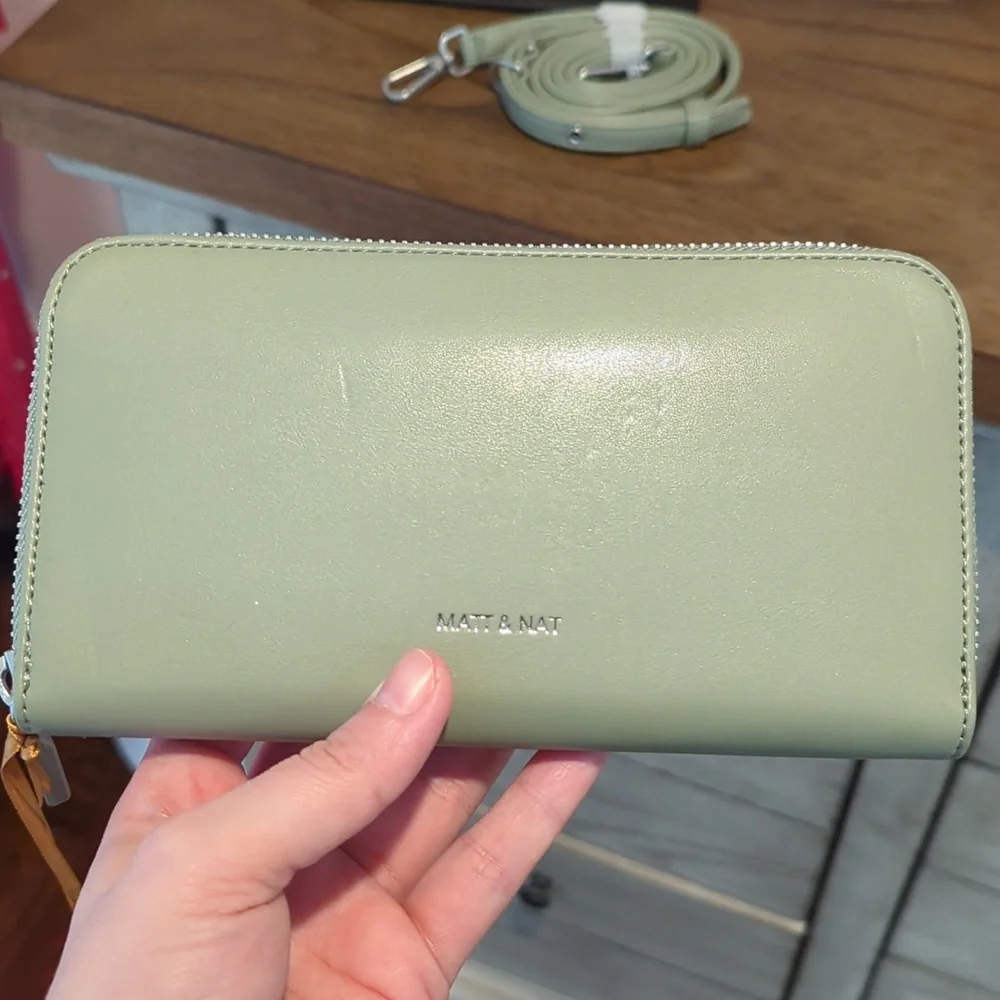 Matt & Nat Inver Pine Vegan Crossbody Wallet NWT